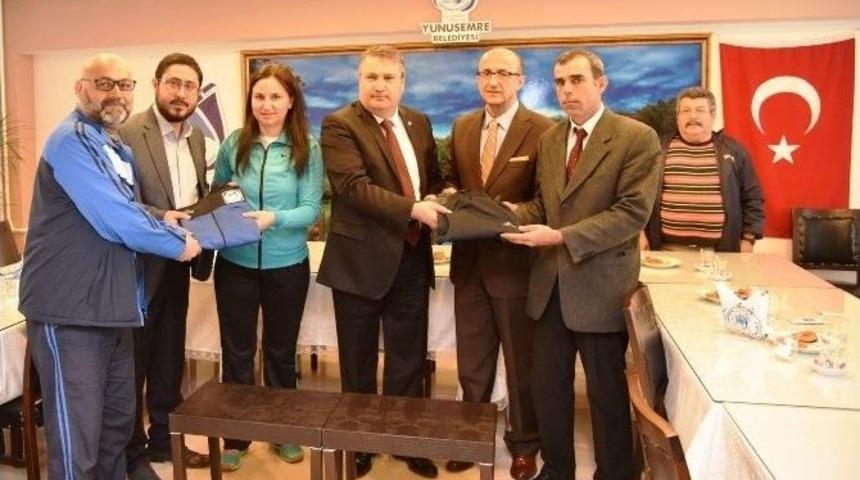 Yunusemre Belediyesi&rsquo;nden Amat&ouml;r Spor Kul&uuml;plerine Destek