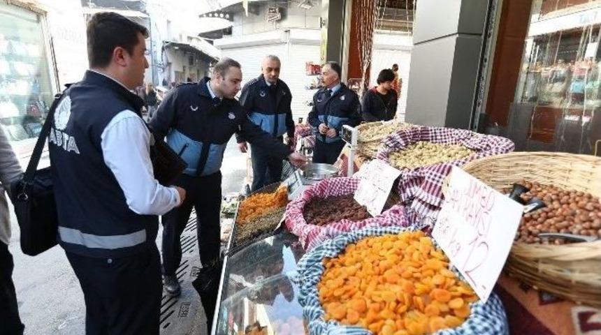 Konak&rsquo;ta İş Yerlerine Ruhsat Ve Hijyen Denetimi