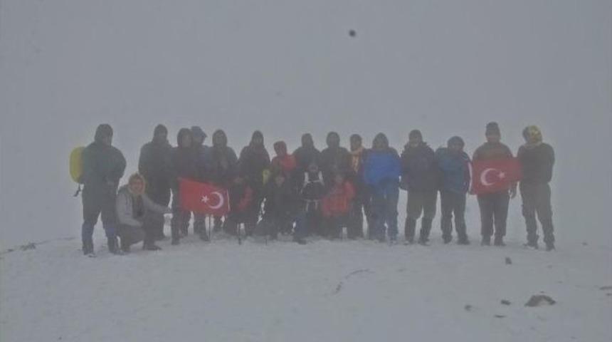 2 Bin 400 Metrede Şehitleri Andılar