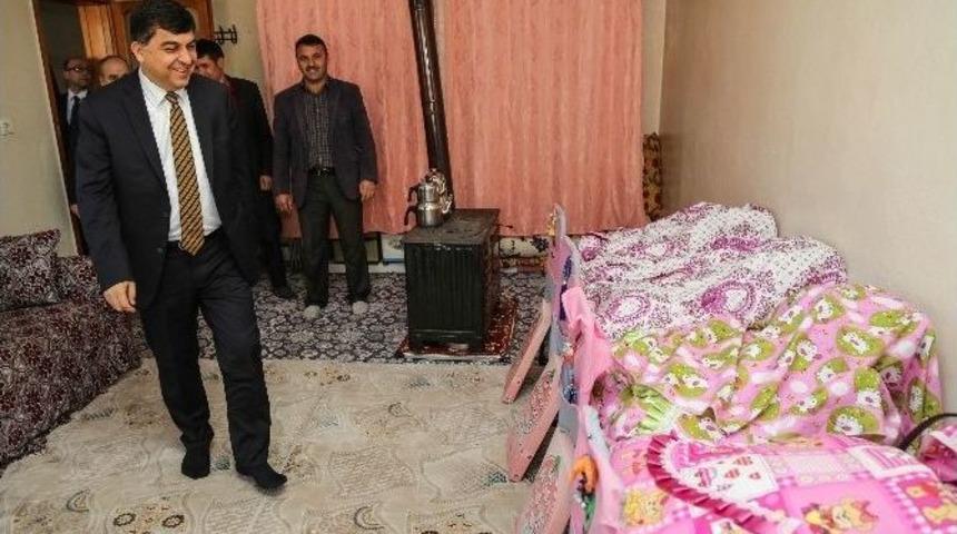 Bilici &Ccedil;iftinin &lsquo;d&ouml;rd&uuml;z&rsquo; Bebek Sevinci