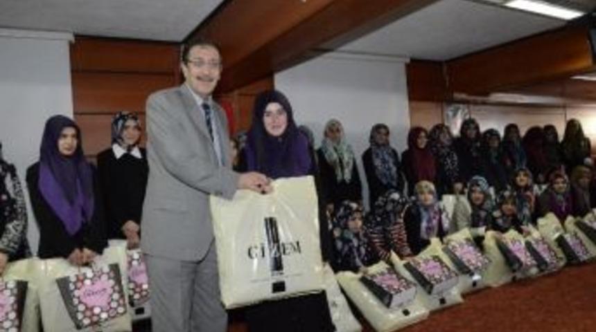 Paland&ouml;ken Belediyesi, Eğitimin Her Alanına Destek Olmaya Devam Ediyor