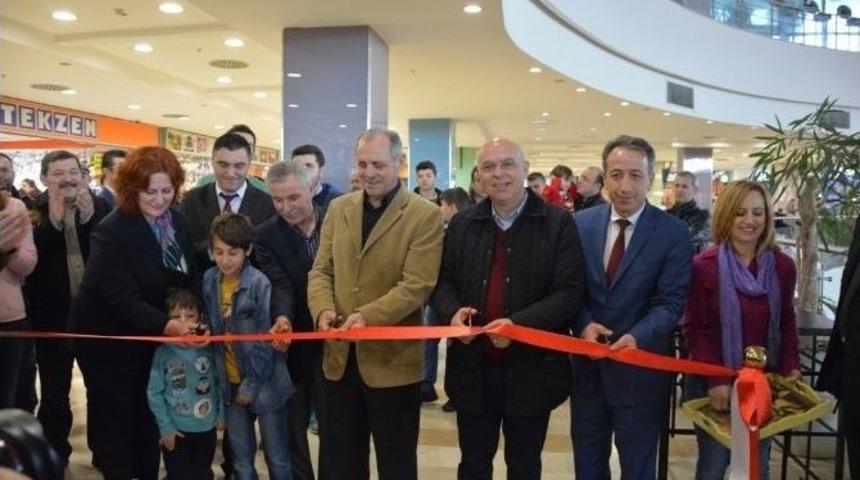 Başkan Eşkinat Tefod Sergi A&ccedil;ılışına Katıldı