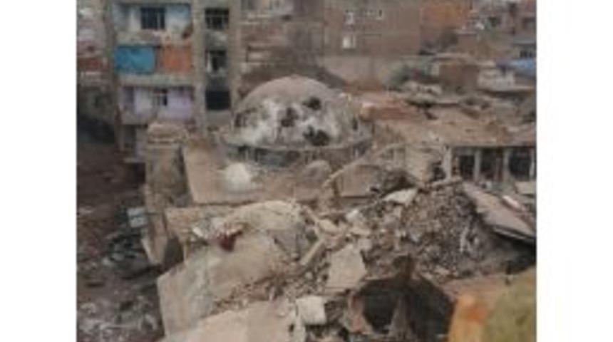 Pkk&rsquo;nın S&ouml;zde Ana Karargahı Yerle Bir Edildi