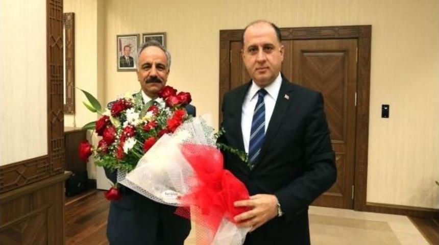 Vali &Ccedil;omaktekin&rsquo;e Vergi Haftası Ziyareti