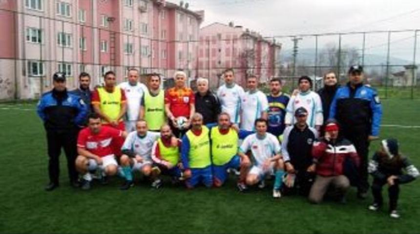 Polis İle Vatandaşın Ma&ccedil;ı Berabere Bitti