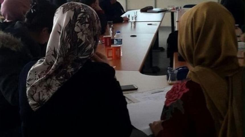 &Ouml;ğretmenlere Sigaranın Zararları Anlatıldı