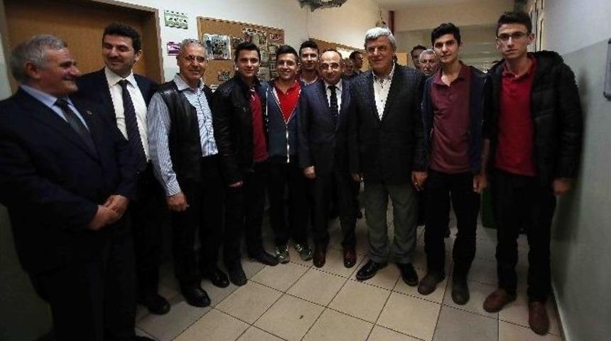 Başkan Karaosmanoğlu, &lsquo;&rsquo;inanarak &Ccedil;alışmak Başarının Anahtarıdır&rsquo;&rsquo;