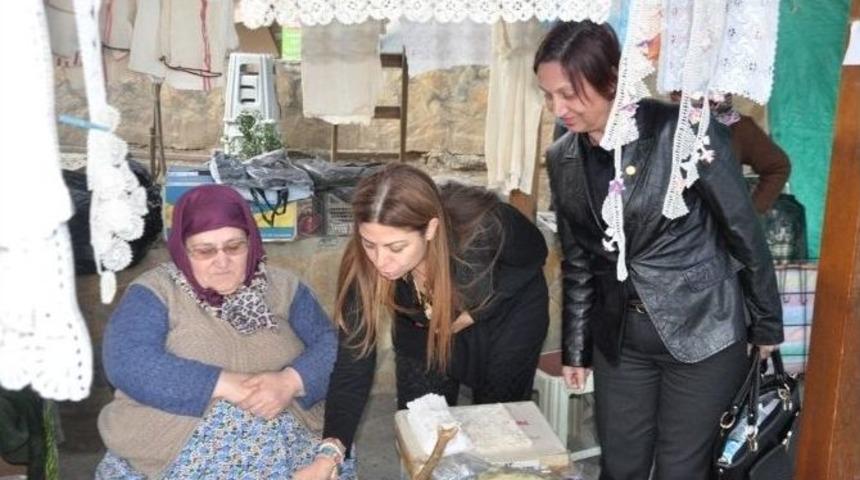 Chp&rsquo;li Zeynep Altıok Akatlı &Ouml;demiş&rsquo;te