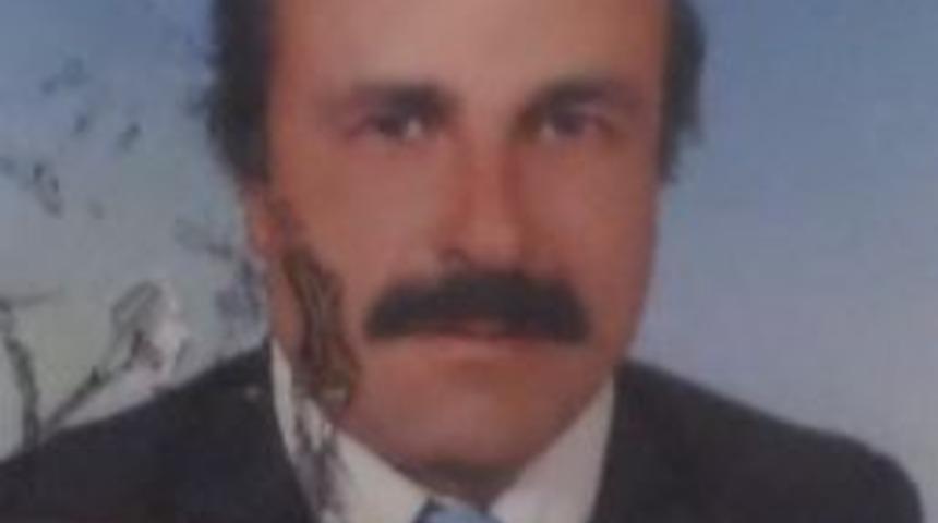 Devrilen Trakt&ouml;r&uuml;n Altında Kaldı