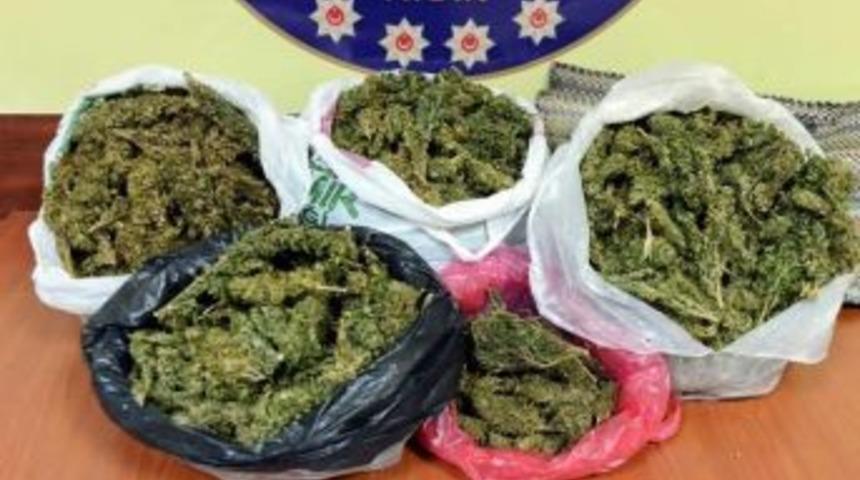 Aydın&rsquo;da 3 Kilo Uyuşturucu Ele Ge&ccedil;irildi