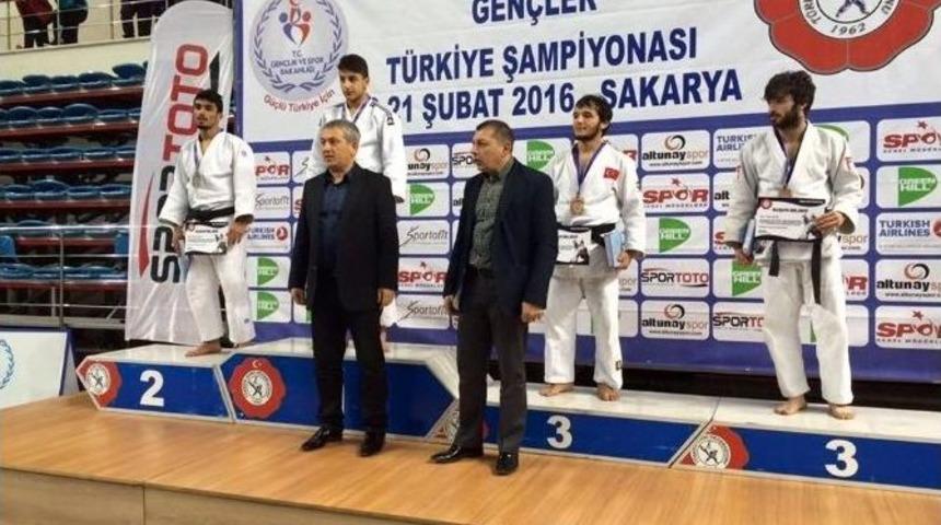 Judoda G&uuml;m&uuml;ş Madalya D&ouml;nmez&rsquo;e