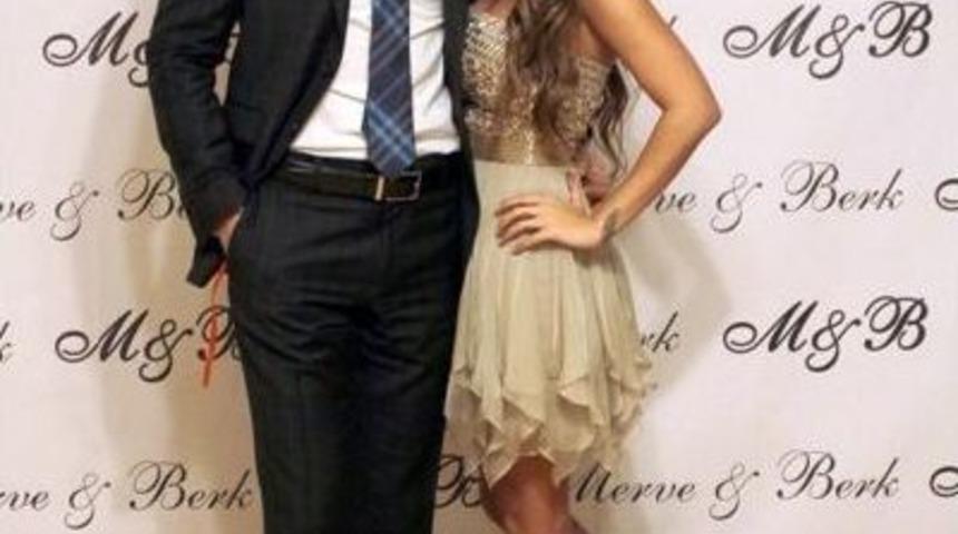 Oyuncu Berk Oktay Nişanlandı