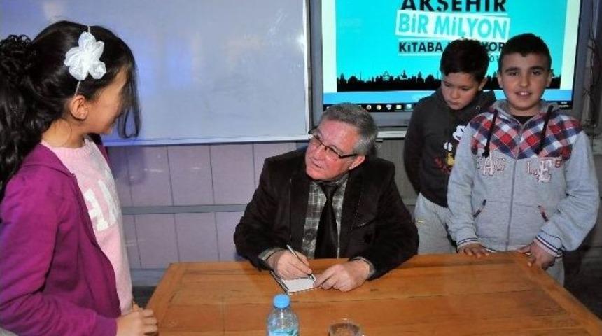 Yazar Mehmet Kemal Erdoğan &Ouml;ğrencilerle Buluştu