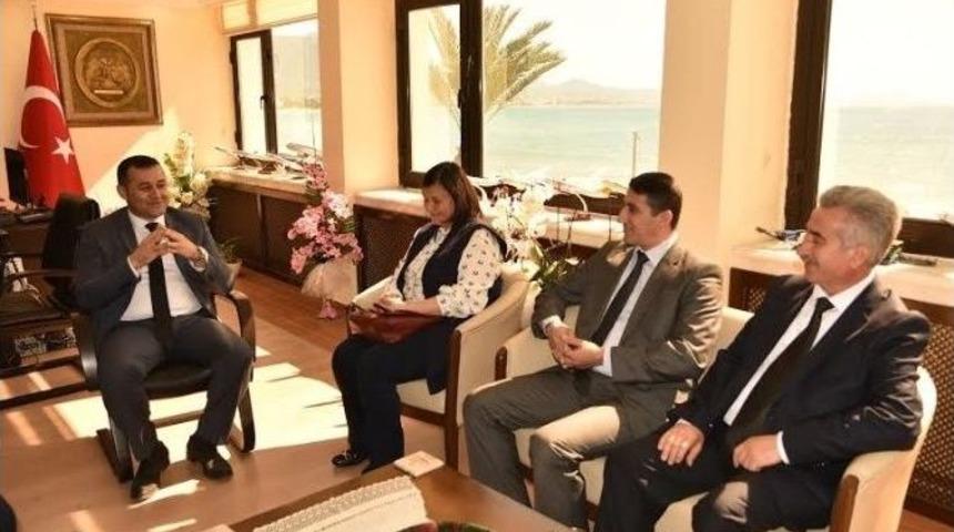 Vergi Daieresi M&uuml;d&uuml;r&uuml; Başkan Y&uuml;cel&rsquo;i Ziyaret Etti