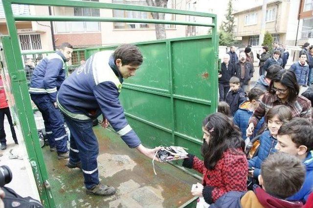 Odunpazarı Atık Elektronik Cihazları Topluyor