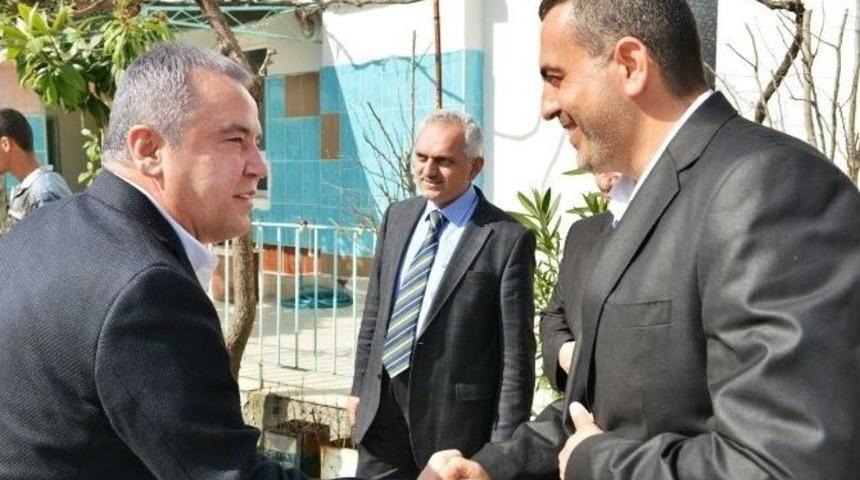 Muhittin B&ouml;cek&rsquo;ten Karatepe Mahallesine D&uuml;ğ&uuml;n Salonu M&uuml;jdesi