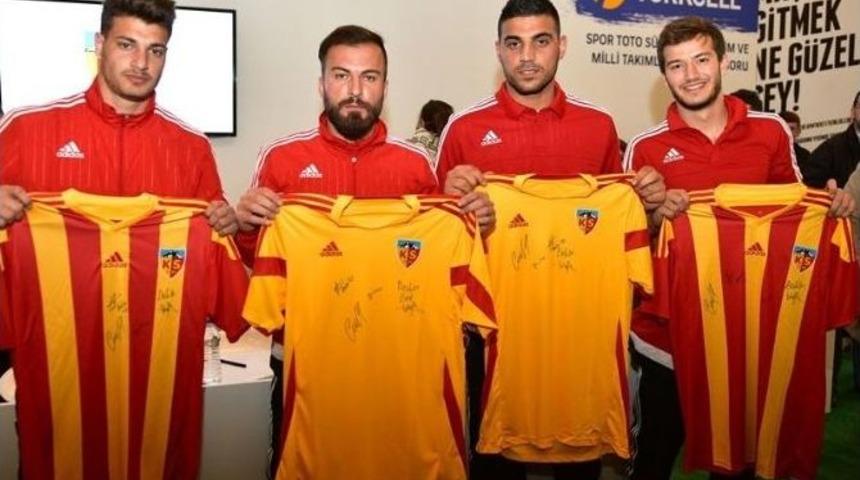 Kayserispor-gaziantepspor Ma&ccedil;ını Gollercepte&rsquo;de 6 Bin Kişi Takip Etti