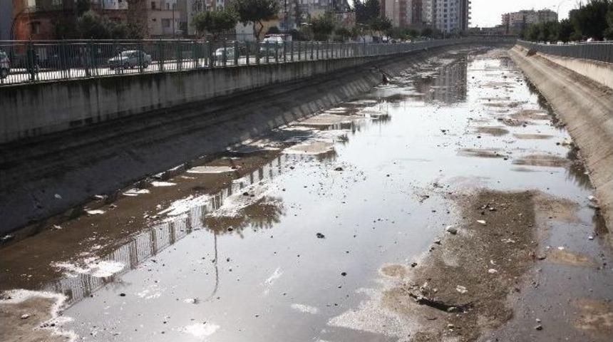 Yazın Sulama Kanalı Kışın &Ccedil;&ouml;pl&uuml;k