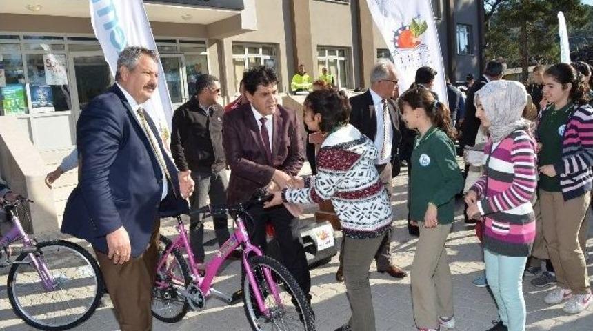 Kemerli &Ouml;ğrencilerinin Bisiklet Sevinci