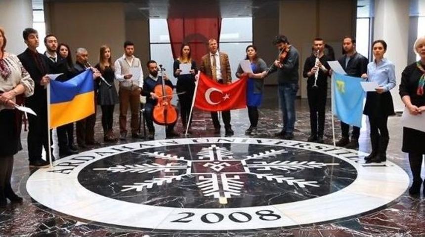 Ardahan&rsquo;dan Kırım&rsquo;a &ldquo;ey G&uuml;zel Kırım&rdquo;