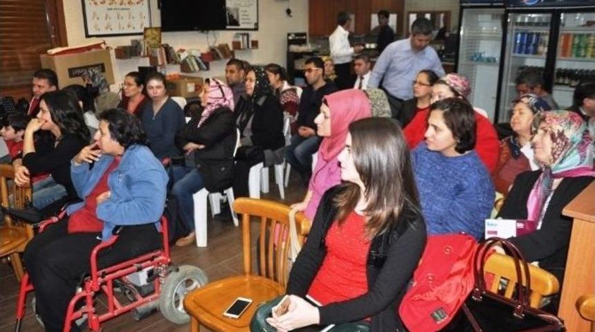 İşaret Dilini &Ouml;ğrendiler, Sorunları Ortadan Kaldırdılar