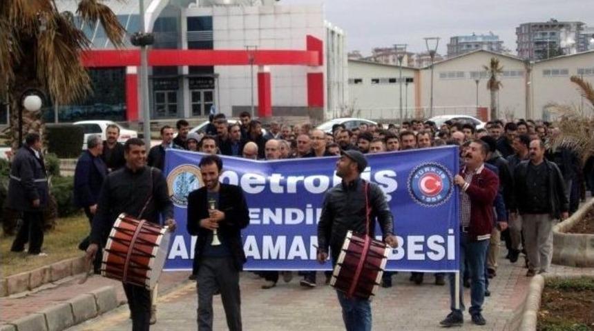 T&uuml;rkiye Petrolleri İş&ccedil;ileri İş Bırakma Eylemi Yaptı