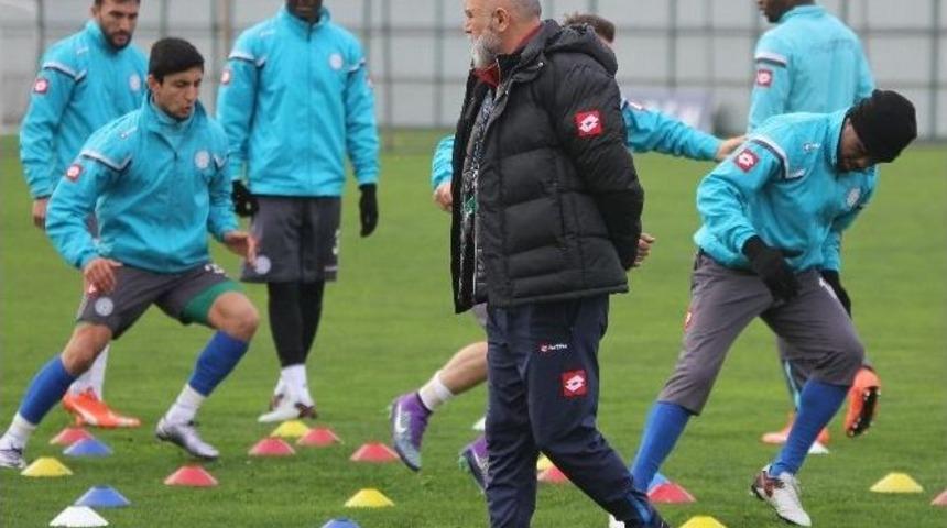 Hikmet Karaman: "hakem Trabzonspor’u Linç Etti"