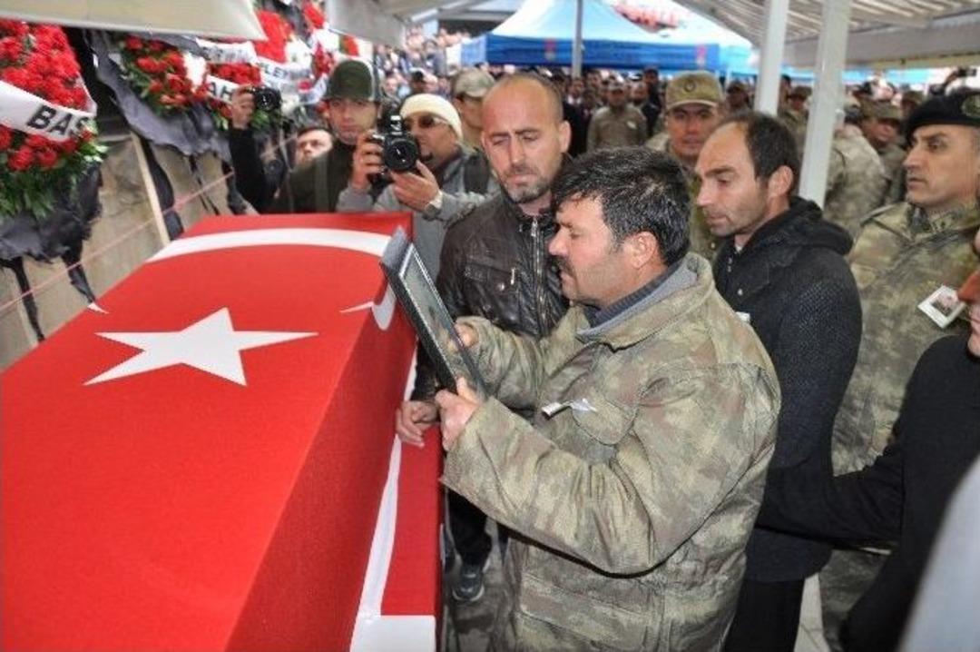 Kahramanmaraş Şehidini Uğurladı