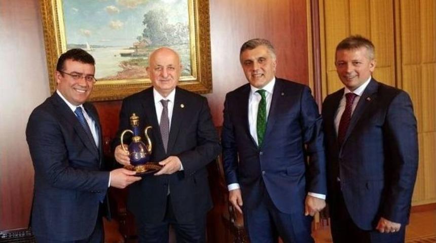 Başkan Taş&ccedil;ı, Meclis Başkanı Kahraman&rsquo;ı Ziyaret Etti