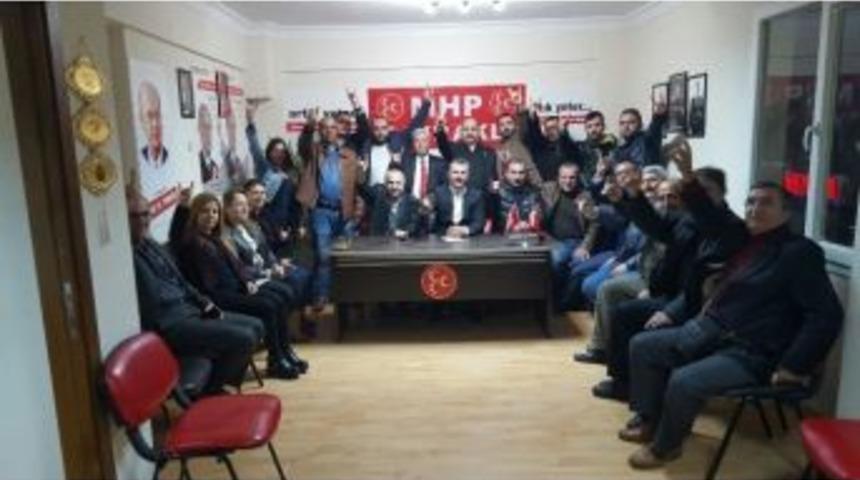 Bayraklı Mhp İl&ccedil;e Teşkilatı İstifa Etti