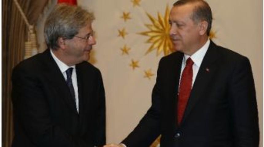 İtalya Dışişleri Bakanı Gentiloni Cumhurbaşkanlığı K&uuml;lliyesi&rsquo;nde