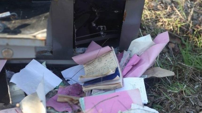 (&ouml;zel Haber) Armut Bah&ccedil;esinden &Ccedil;elik Kasa &Ccedil;ıktı