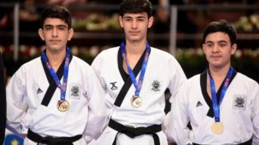 Vanlı Tekvandocular Şampiyonlukla D&ouml;nd&uuml;ler