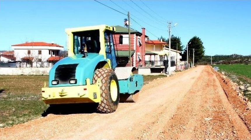 D&ouml;şemealtı Belediyesi&rsquo;nden Sıcak Asfalt