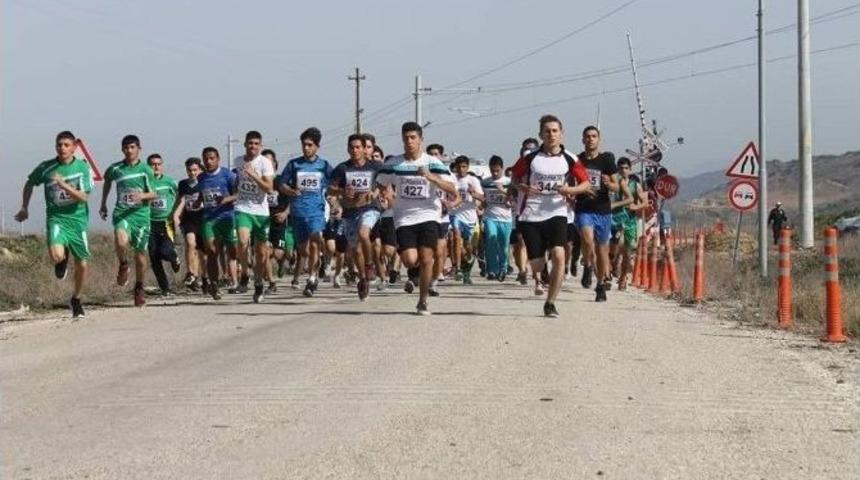 Ceyhan&rsquo;da Kros Se&ccedil;meleri Yapıldı