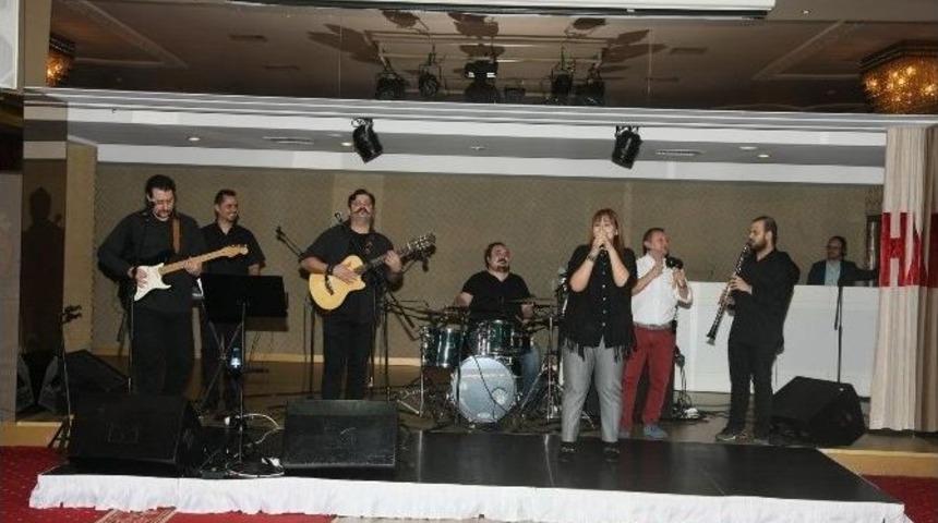 B&uuml;y&uuml;kşehir Personeline M&uuml;zikli Etkili İletişim Eğitimi