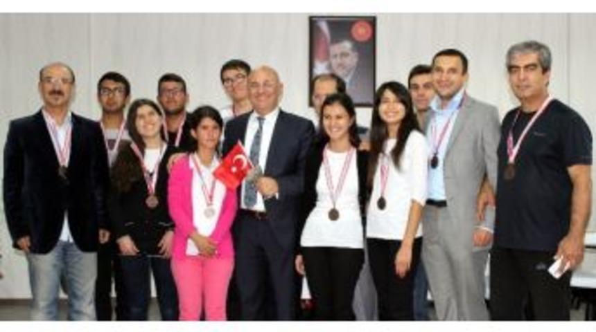 G&ouml;rme Engelliler Kilimanjaro&rsquo;ya Tırmanacak