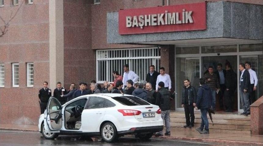Diyarbakır’da Başhekime Silahlı Saldırı: 4 Yaralı