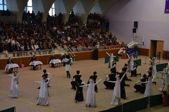 Halk Oyunları Yarışmaları İzleticileri Büyüledi