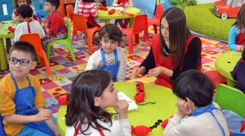 Sevimli Tırtıllar Piazza&rsquo;da