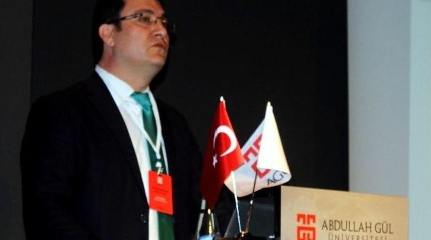 Ag&uuml;&rsquo;de &rsquo;1. Yaşam Bilimleri Sempozyumu&rsquo; D&uuml;zenlendi