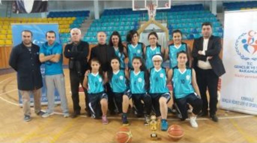 Kul&uuml;pler Arası Basketbol Turnuvası Sona Erdi