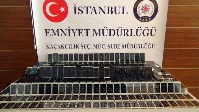 İstanbul’da Telefon Kaçakçılığı: 3 Gözaltı