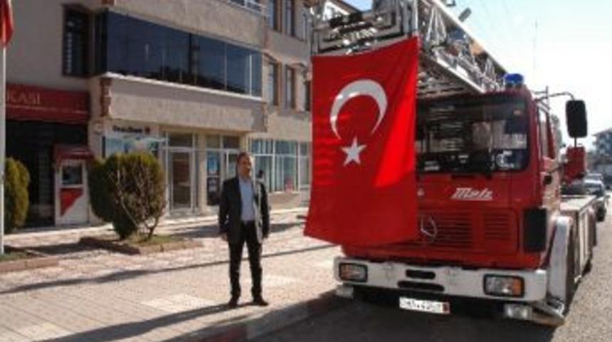 Han&ouml;n&uuml; Belediyesi&rsquo;ne 30 Metrelik İtfaiye Aracı