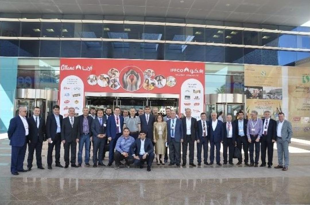 Vali Yerlikaya Ve Başkan Şahin&rsquo;den Dubai Gulfood Fuarına Moral Ziyareti