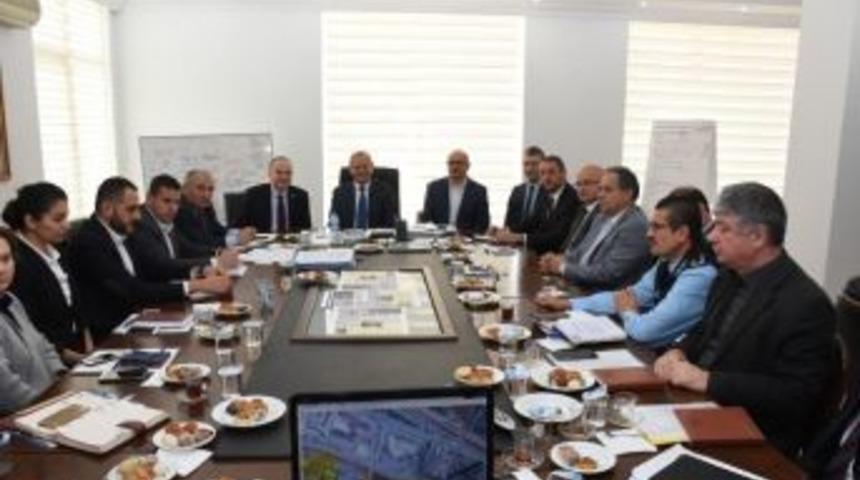 Milletvekili Faruk &Ouml;zl&uuml; Belediye Koordinasyonunda