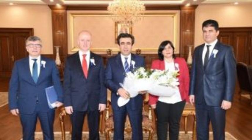 Kocaeli Valisi G&uuml;zeloğlu&rsquo;ndan Vergi Haftası Mesajı