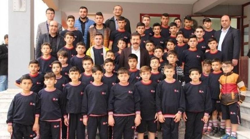 Minik Pehlivanlara Belediye Desteği