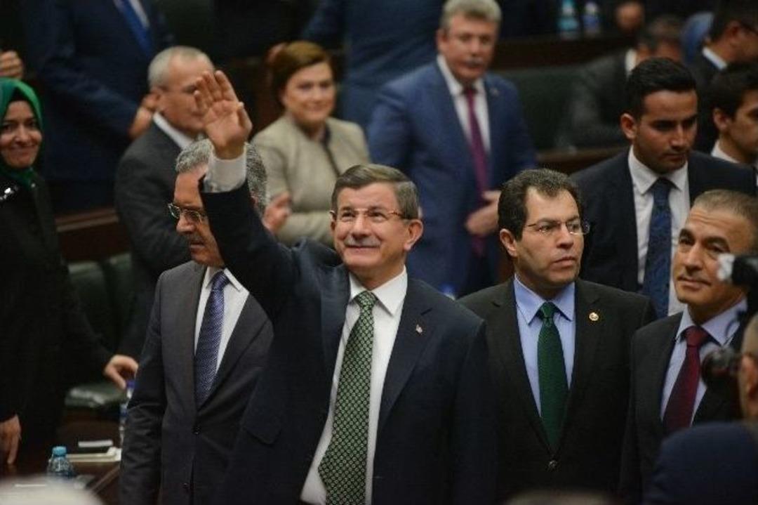 Başbakan Davutoğlu, Hdp&rsquo;li Tuba Tezer&rsquo;i Sert Dille Eleştirdi