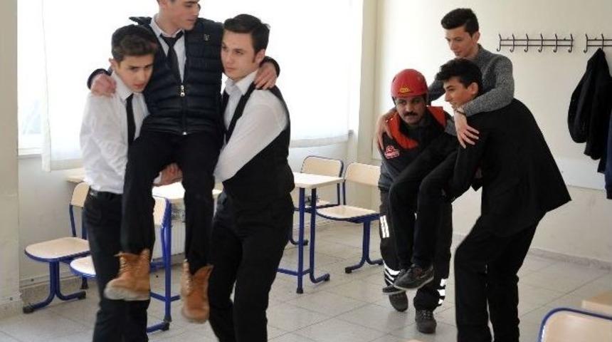 Okulda Nefes Kesen Tatbikat